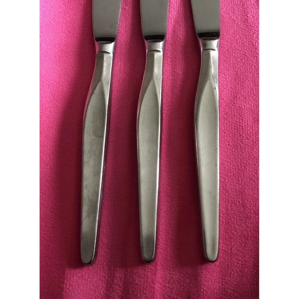 3 Dinner Butter Knives Noritake LINDEN Japan 18/8 Stainless 8 5/8